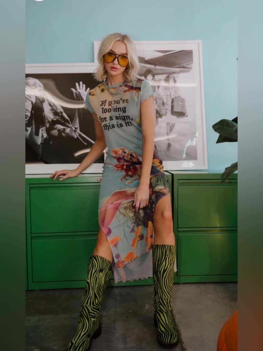 Dressed in LALA Mesh Maxi Dress in Fairy Dust print size L - Picture 2 of 8